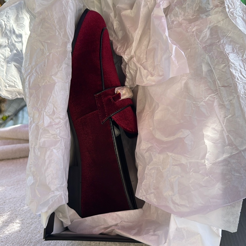 INC international concepts
Color: KOIL RED 
SIZE: 11 M
